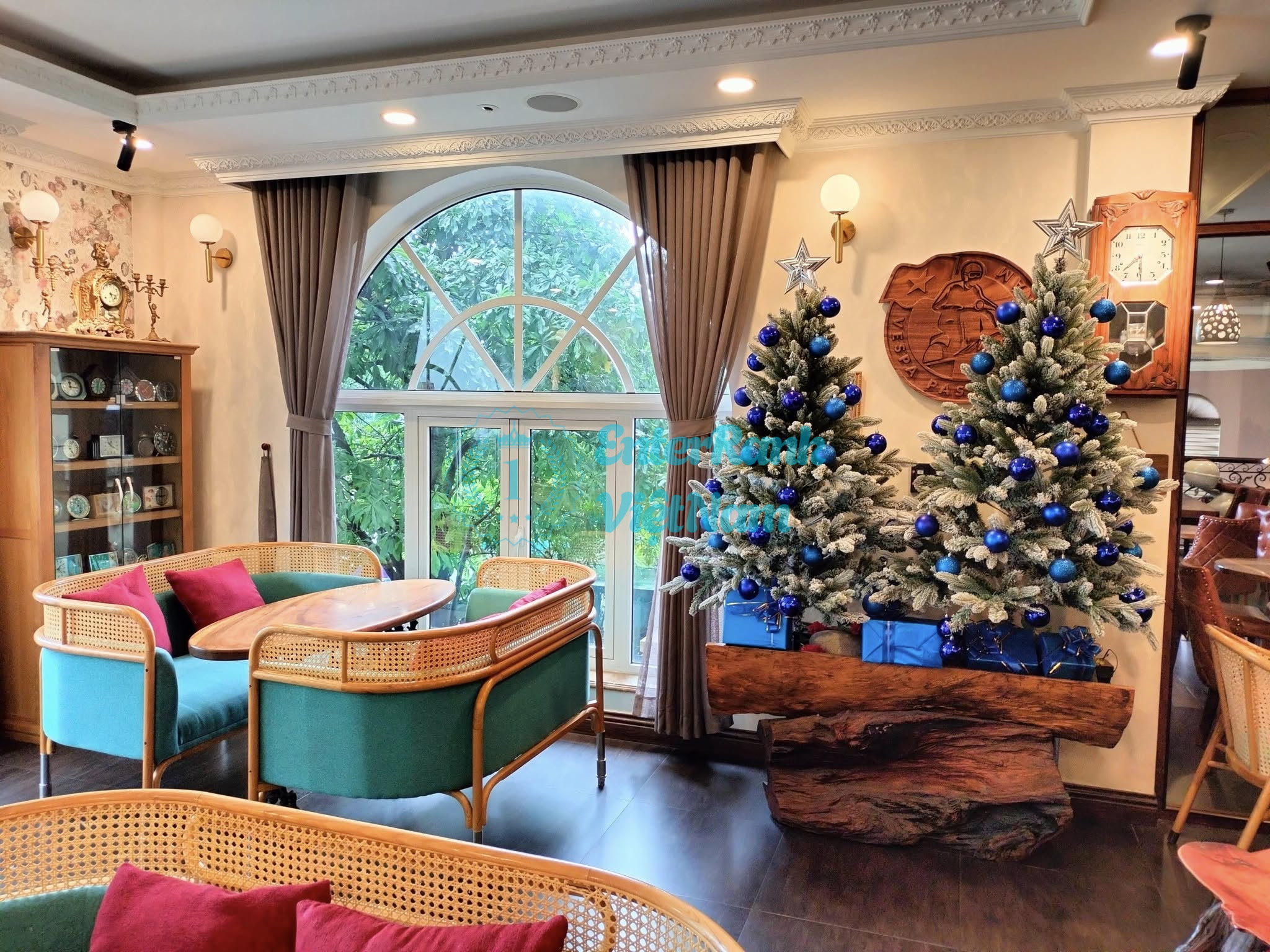 Top 15 quán cafe Sài Gòn đẹp có view cực chất, giá rẻ 32 Le Jardin Cafe Ốc đảo xanh giữa lòng Gò Vấp