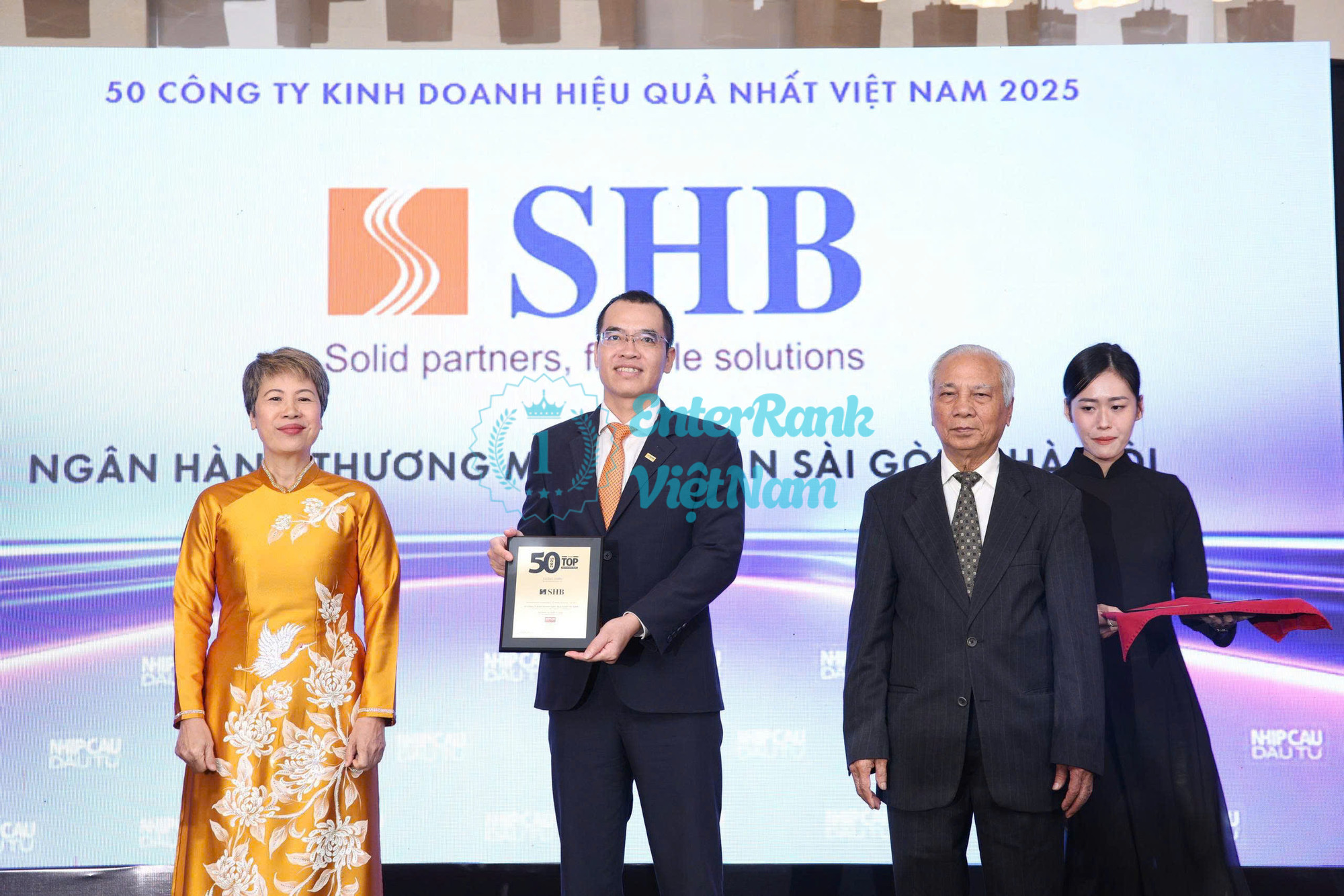 Review Ngân Hàng Tmcp Sài Gòn - Hà Nội Có Uy Tín Không? 13 SHB còn vinh dự nằm trong Top 10 Doanh nghiệp tư nhân có lợi nhuận tốt nhất Việt Nam 2025