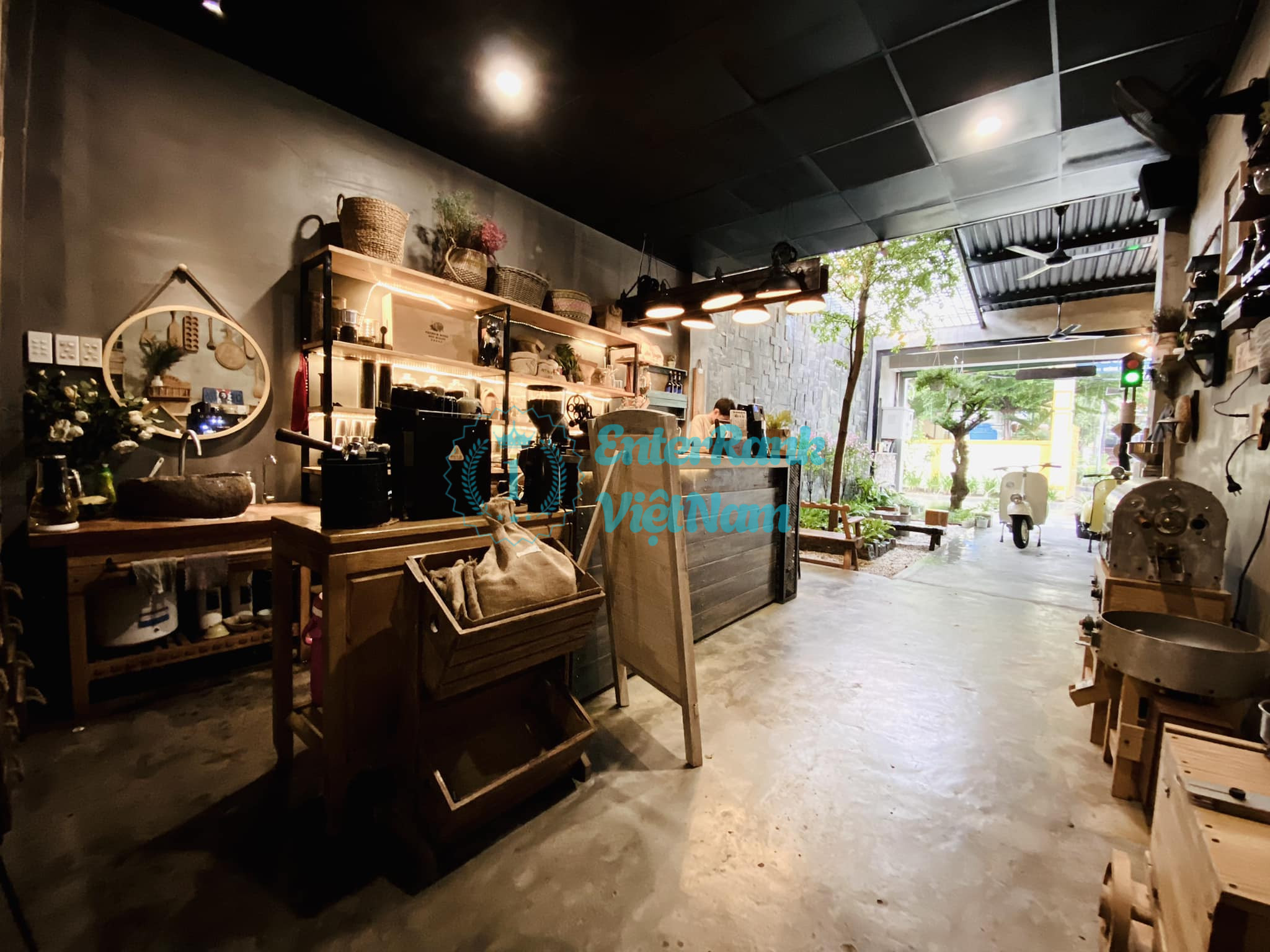 Top 15 quán cafe Sài Gòn đẹp có view cực chất, giá rẻ 39 Cafe độc & lạ: Không gian đầy tính khám phá