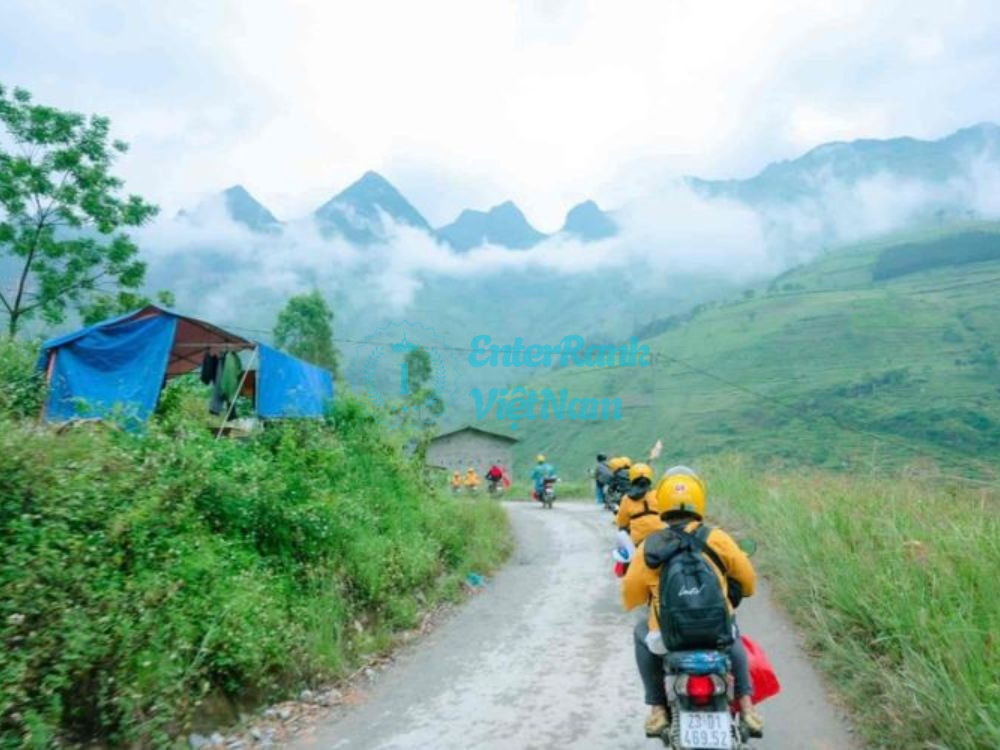 Giang Son Travel